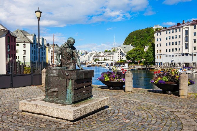 Alesund Shore Excursion: The Ultimate Sightseeing Tour - Customer Reviews and Ratings