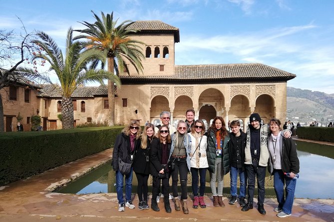 Alhambra:Join a Group,With a Specialist Guide.Skip the Line . - Meeting Information