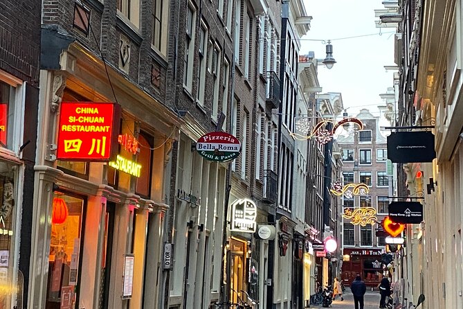 Amsterdam Red Light District: Serene and Other! - Reviews