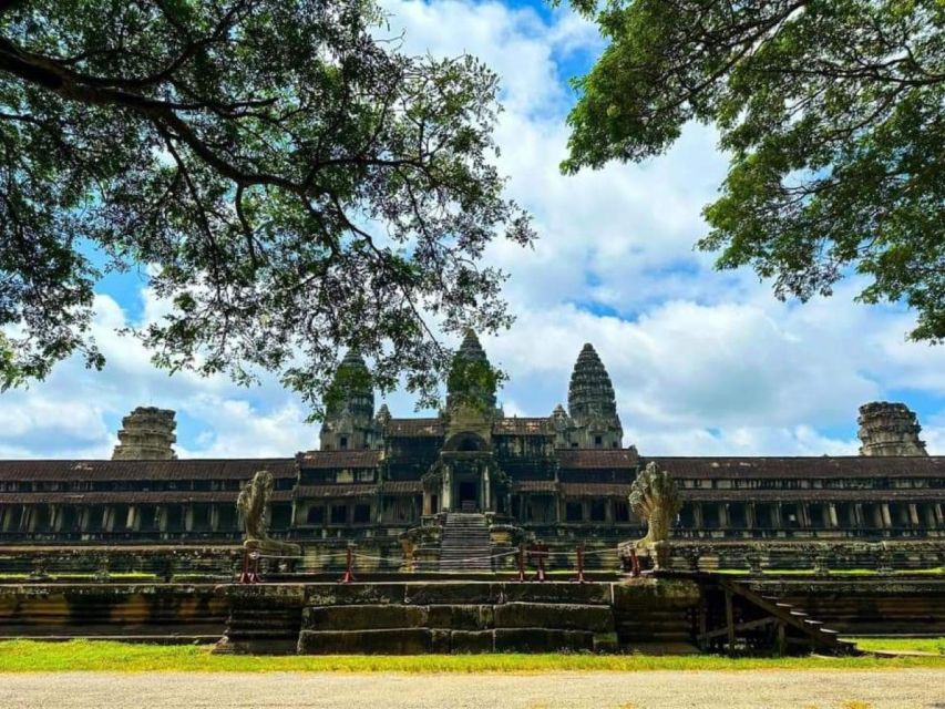 Angkor Wat 2-Day Tour, Sunrise,Sunset & Kompong Phluk Tour - Day One Activities