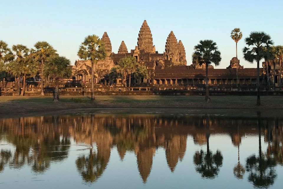 Angkor Wat and Floating Village: 3-Day Private Tour - Review Summary