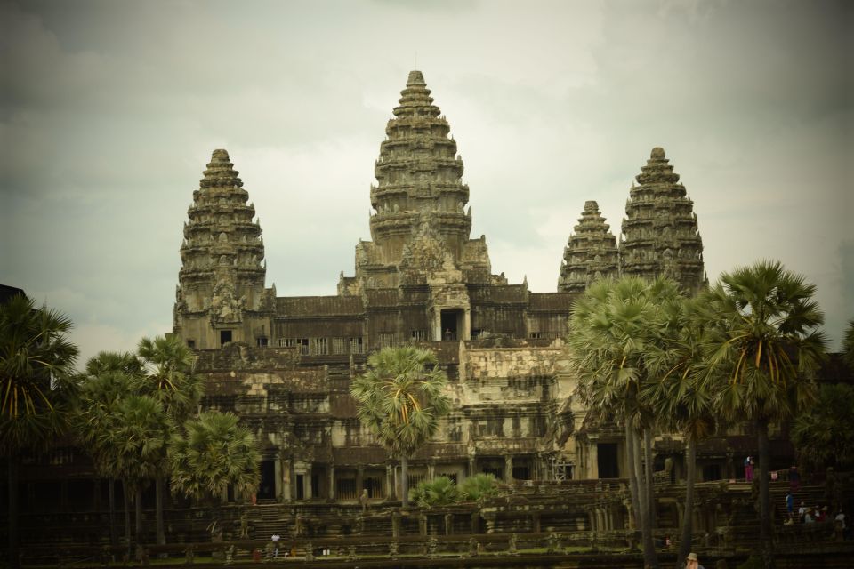 Angkor Wat, Bayon, Ta Promh and Beng Mealea: 2-Day Tour - Day 1 Itinerary