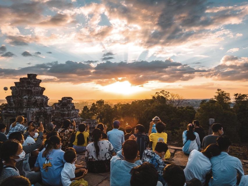 Angkor Wat: Small Circuit Tour by Car With English Guide - Inclusions for a Cozy Ride