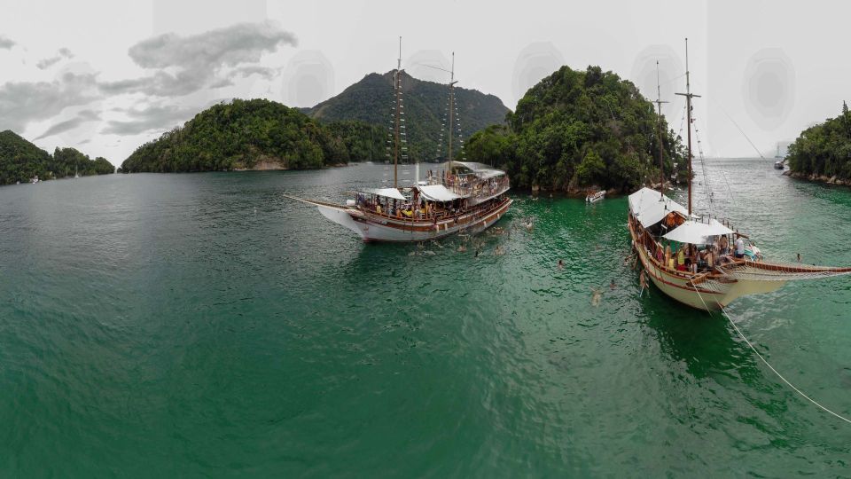 Angra Dos Reis: Boat Tour in Ilha Grande and Lagoa Azul - Highlights
