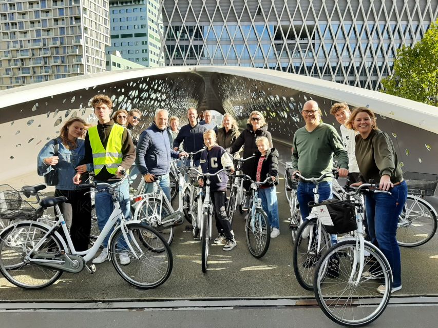 Antwerp: City Highlights Group Bike Tour With a Guide - Historical Center Experience