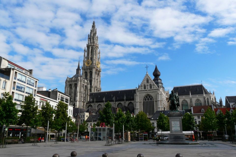 Antwerp: First Discovery Walk and Reading Walking Tour - Inclusions