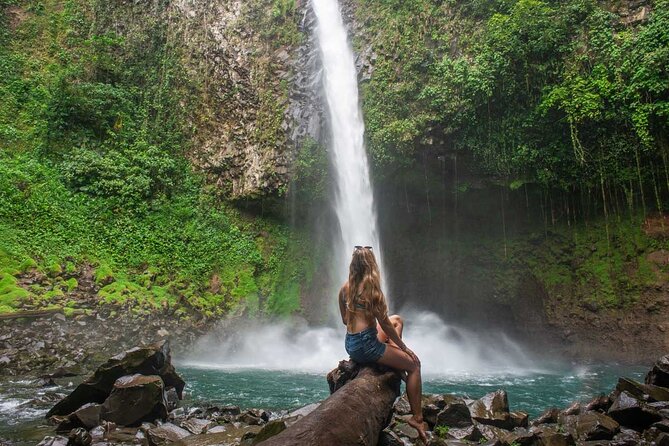 Arenal and Cerro Chato Volcano Hike in La Fortuna - Common questions