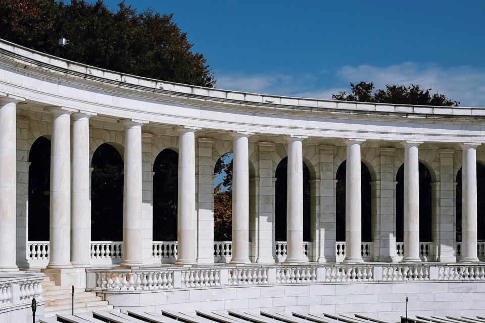 Arlington Cemetery and Changing of the Guards Guided Tour - Historical and Political Insights