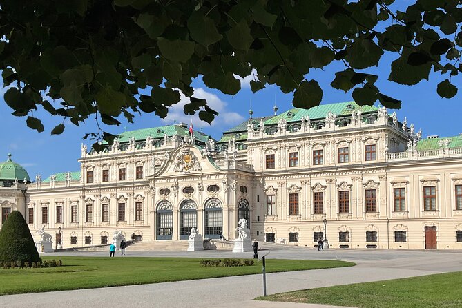 Art Adventure at the Belvedere Palace: Family Tour With Tickets - Tips for Visiting With Kids
