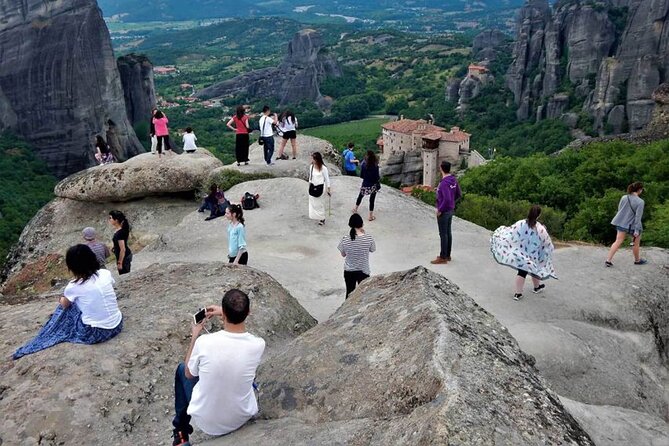 Athens to Meteora Daytrip by Train in Spanish Language - Local Agency - End of Tour Information