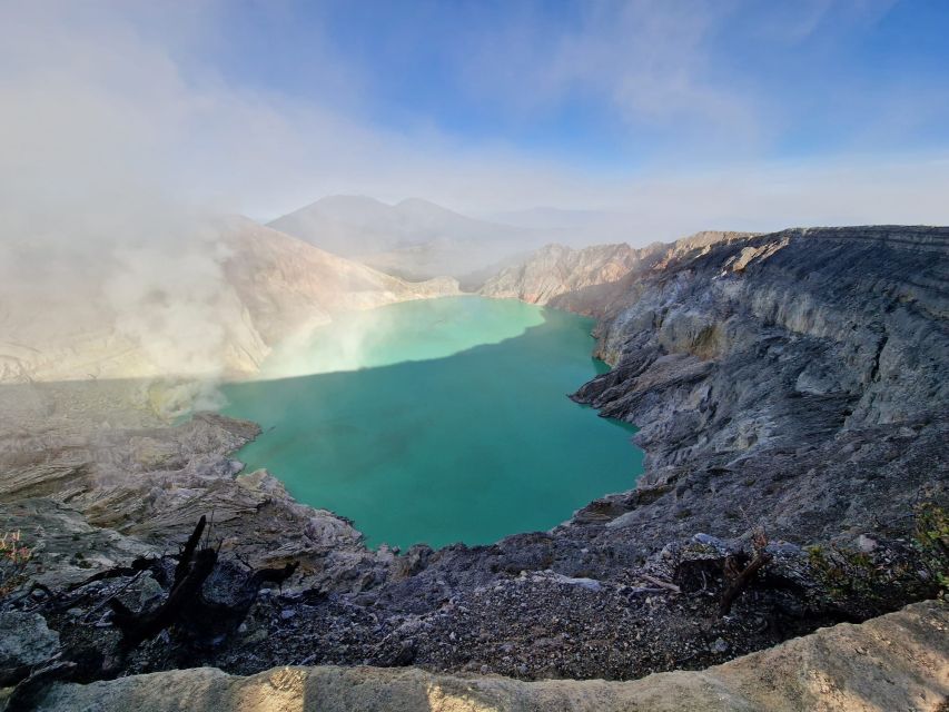 Bali: Blue Fire and Sunrise Trekking in Kawah Ijen - Tour Highlights and Guide Information