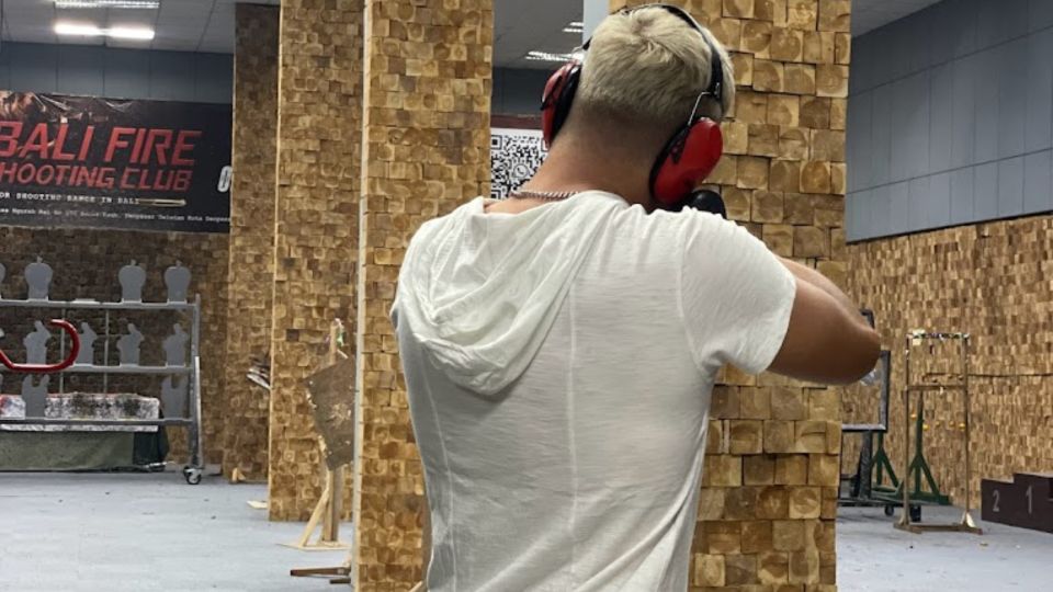Bali: Combination Gun PUBG Indoor Shooting With Pickup - Safety Briefing and Training