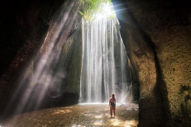 Bali Tour : Tegenungan - Tukad Cepung - Kanto Lampo - Tibumana Waterfall - Tukad Cepung Waterfall Exploration