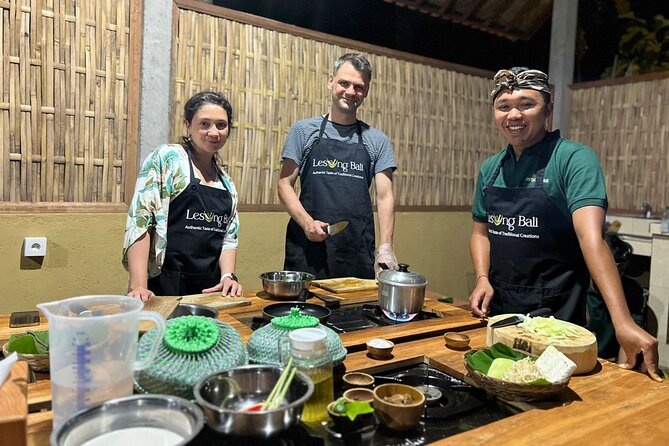 Balinese Cooking Class With Traditional Market Tour - Learn About Herbs and Spices