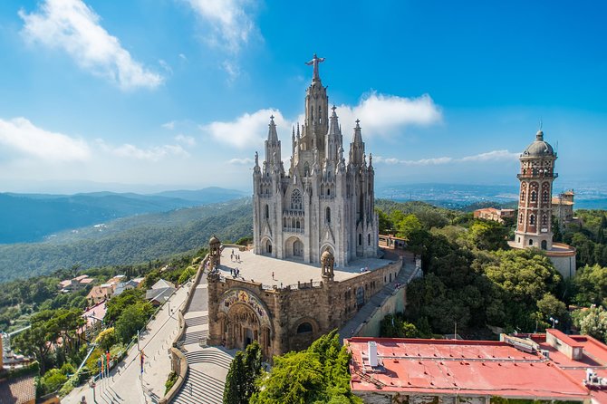 Barcelona Highlights Private Guided Tour With Hotel Pick-Up - Skip-the-Line Options