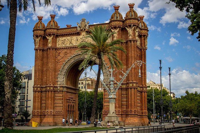 Barcelona Highlights Small Group Tour With Hotel Pick up - Customer Feedback Overview