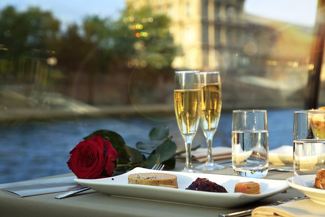 Bateaux Parisiens Valentines Day Gourmet Seine River Dinner Cruise & Live Music - Traveler Photos Showcase