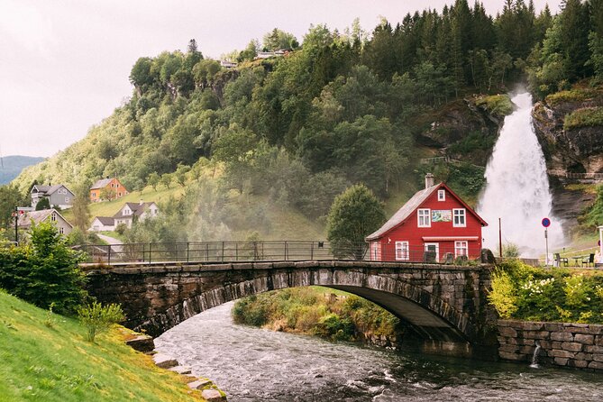 Bergen Day Trip Chasing the Waterfalls of Hardangerfjord - Exploring Steinsdalsfossen Up Close