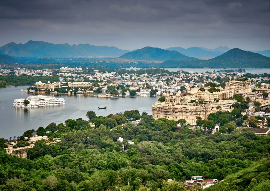 Best of Udaipur Guided Full Day City Sightseeing Tour by Car - Inclusive Experiences