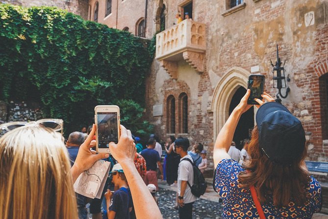 Best of Verona Highlights Walking Tour With Arena - Monuments, Squares, and Alleyways