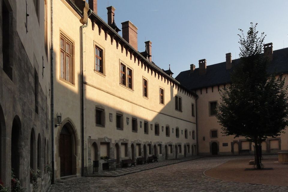 Bone Church and Kutna Hora Private Tour From Prague - Review Summary