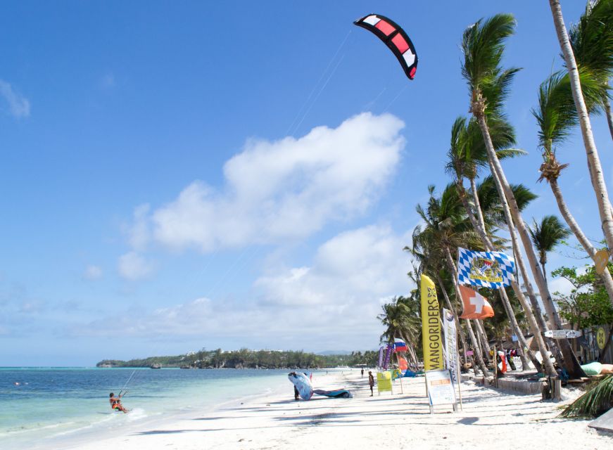 Boracay: Inflatable Banana or Dragon Boat Ride - Full Description of Experience