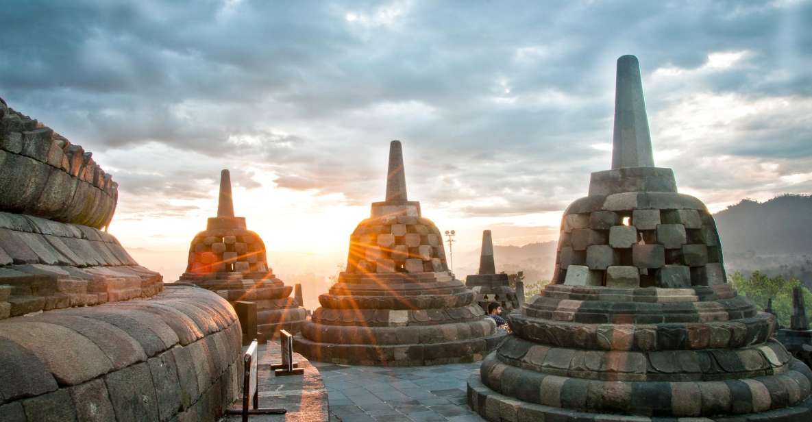 Borobudur Sunrise, Merapi Volcano & Prambanan Full Day Tour - Review Summary