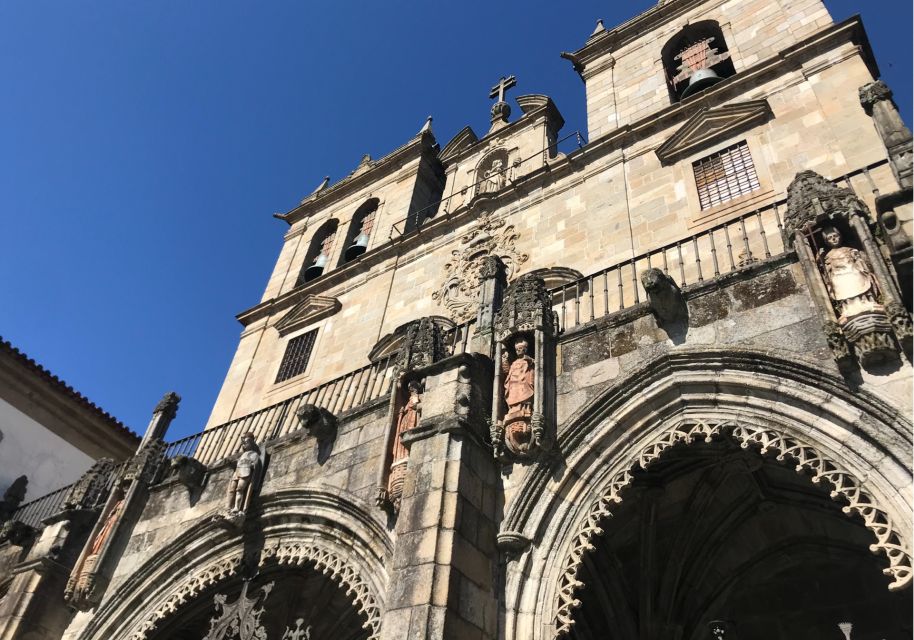 Braga: Scavenger Hunt and City Highlights Walking Tour - Tour Inclusions