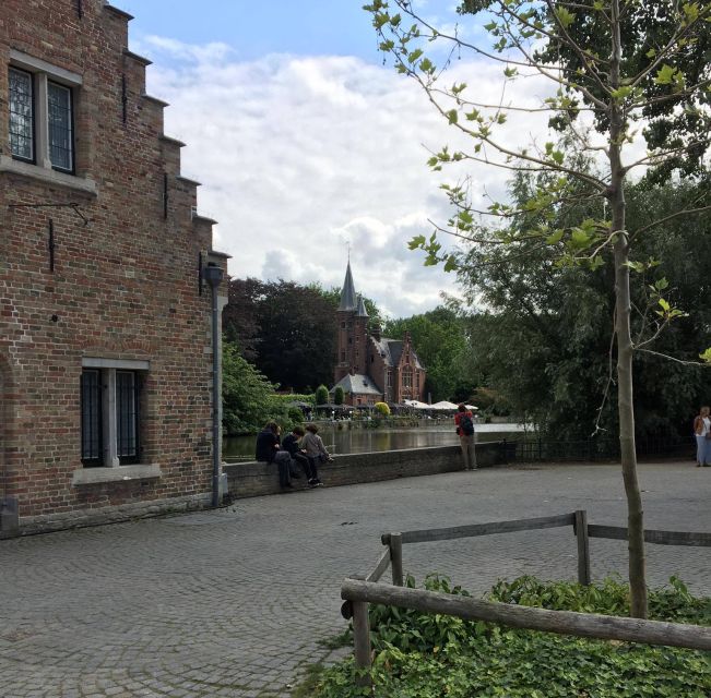 Bruges: City Sightseeing Self-Guided Audio Walking Tour - Tour Directions and Suggestions
