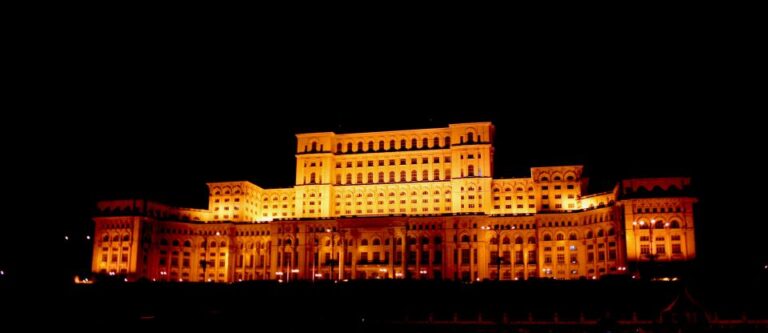 Bucharest: Communist Tour Including Ceausescu Residence