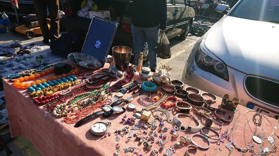 Bucharest: Private Flea Market Tour by Vintage Car - Flea Market Exploration