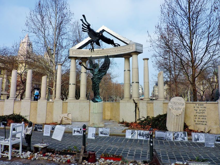 Budapest: 3-Hour Walking Tour About Communism (Small Group) - Experience Highlights and Itinerary
