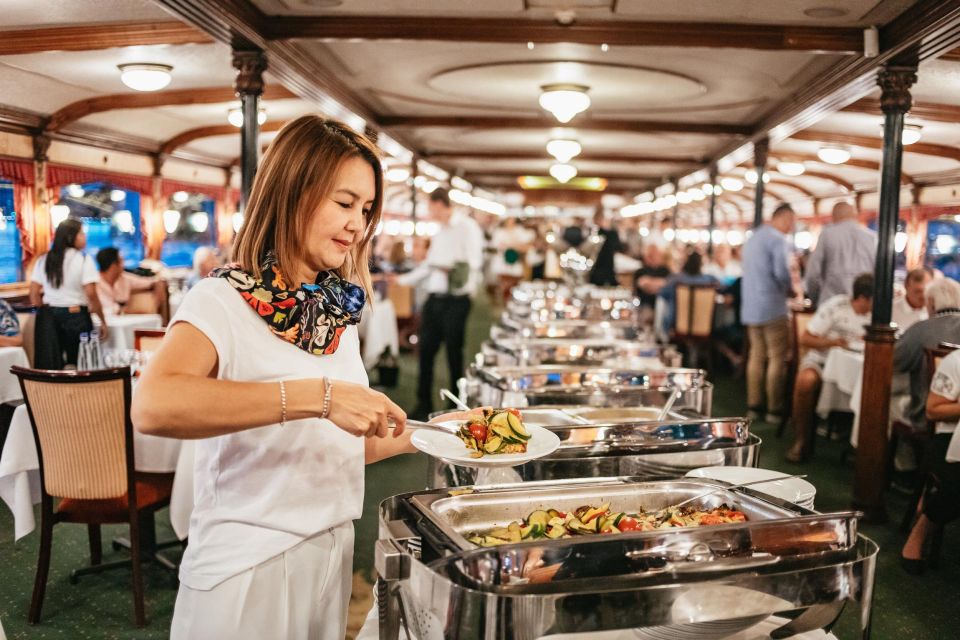 Budapest: Danube Cruise With Hungarian Dinner and Live Music - Experience Description