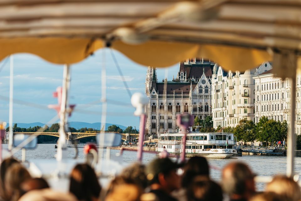 Budapest: Danube River City Lights Express Cruise - Inclusions