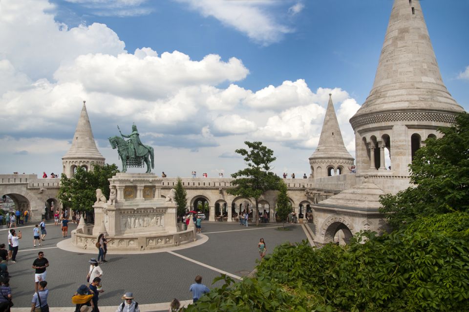 Budapest: Guided Tour to the Hospital in the Rock & Castle - Royal Palace Complex and Danube River