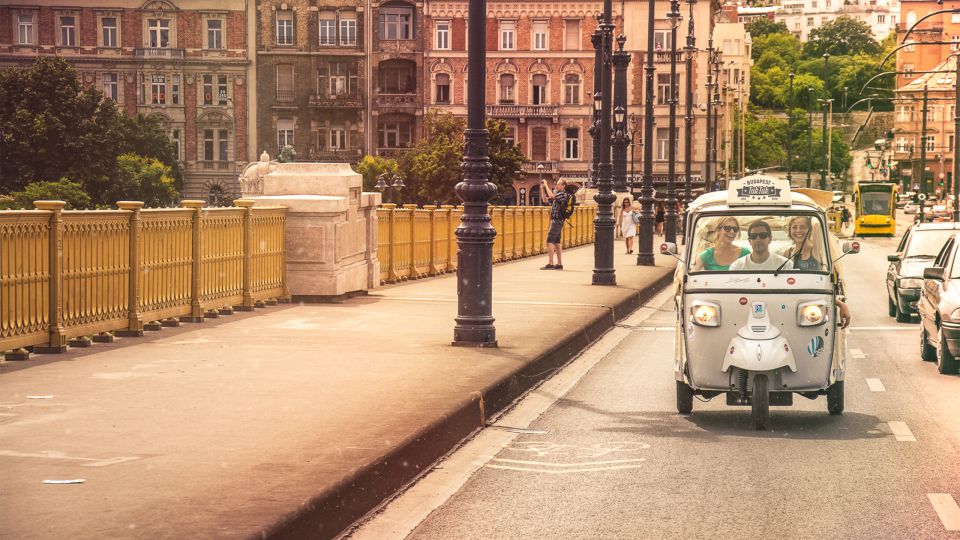 Budapest: Half-Day Exclusive Highlights Private Tour - Unique Tuk-Tuk Experience