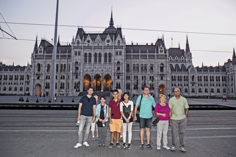 Budapest: Night Walking Tour With Danube River Cruise - Meeting Point & Important Information