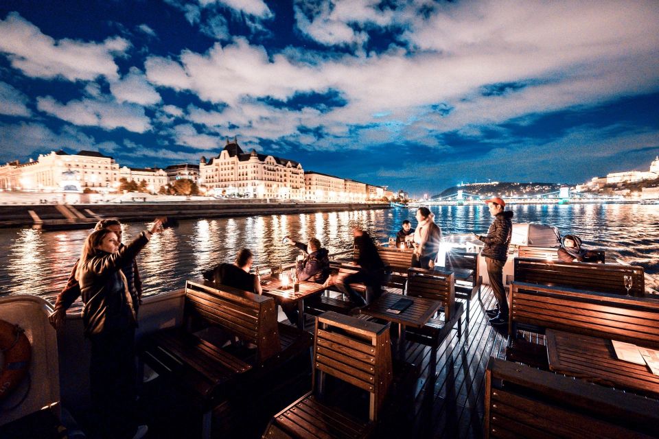 Budapest: Premium Evening Cruise With Tokaj Frizzante - Meeting Point and Logistics