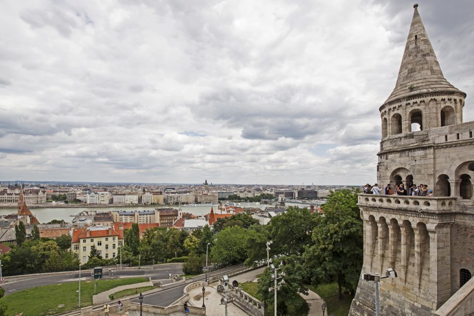 Budapest: Private Walking Tour of the Castle District - Tour Description