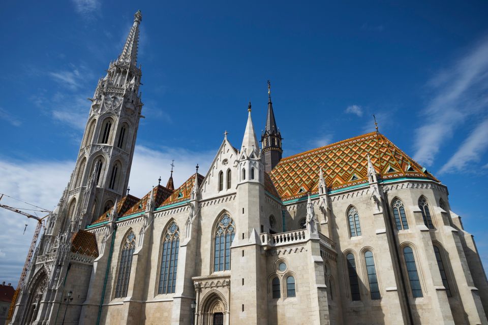 Budapest Sightseeing Tour With Private Transportation - Tour Highlights