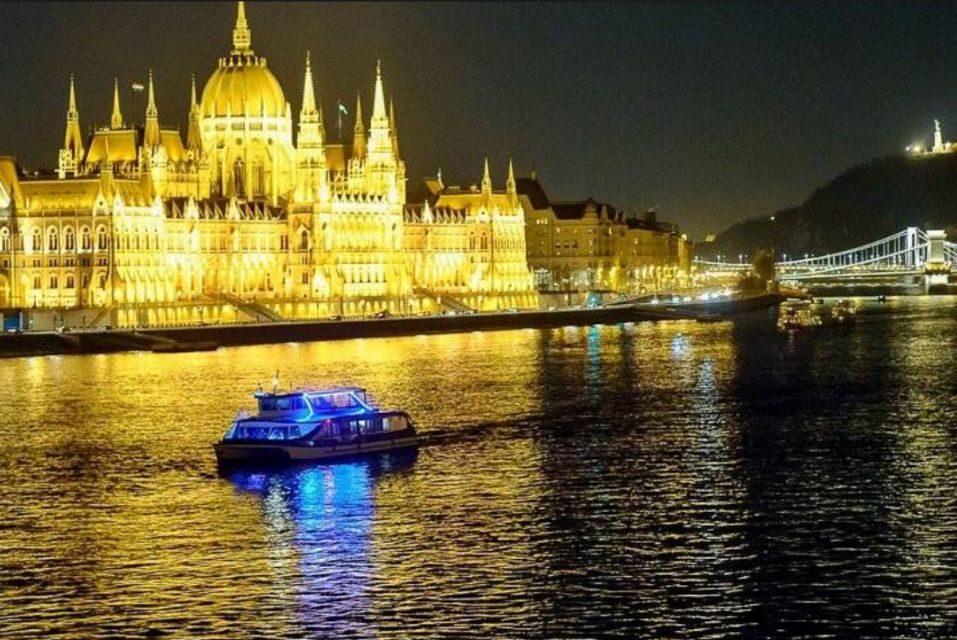 Budapest: Sunset Cruise With 3 Cocktails Winter Edition - Important Information