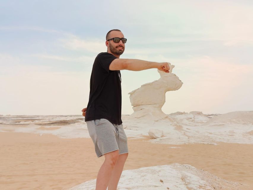 Cairo: Overnight White Desert & Bahariya Oasis Private Tour - Review Summary