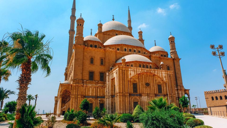 Cairo Tour To Egyptian Museum, Citadel & Khan Khalili Bazaar - Location Information