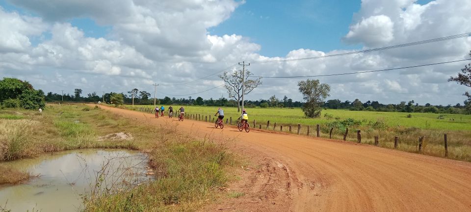 Cambodia: 7-Day Cycling Tour From Phnom Penh to Siem Reap - Cultural Immersion