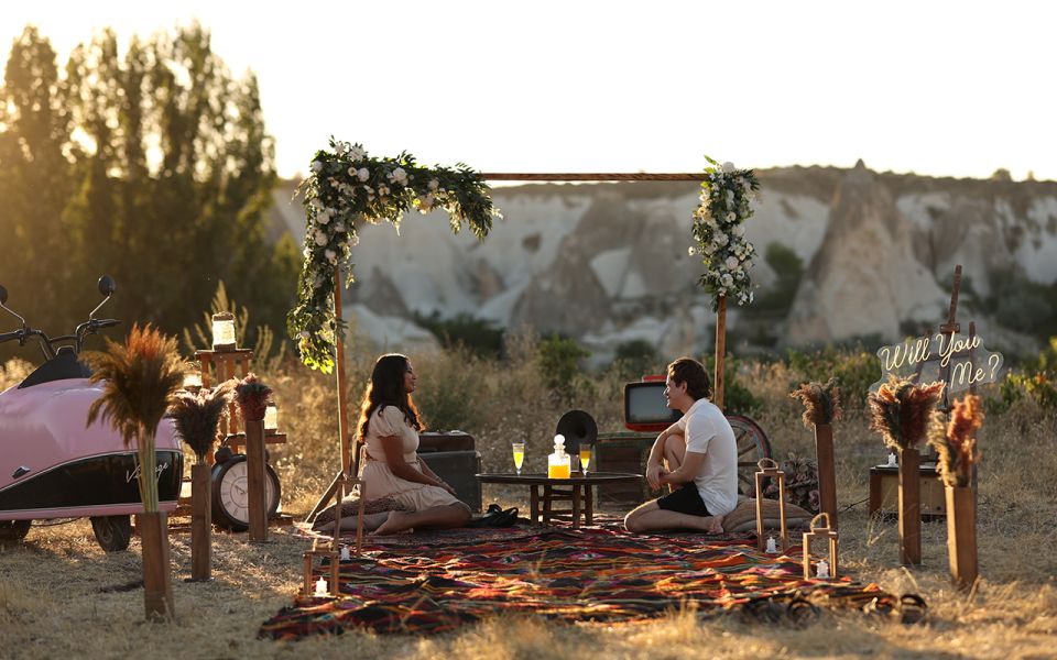 Cappadocia: Love Valley Proposal Service With Transfers - Review Summary