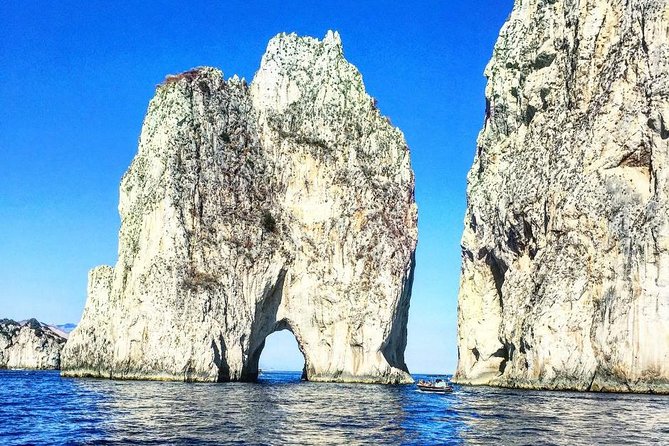 Capri: Boat Tour, Priority Tickets & Blue Grotto (Optional) - Logistics and Meeting Point