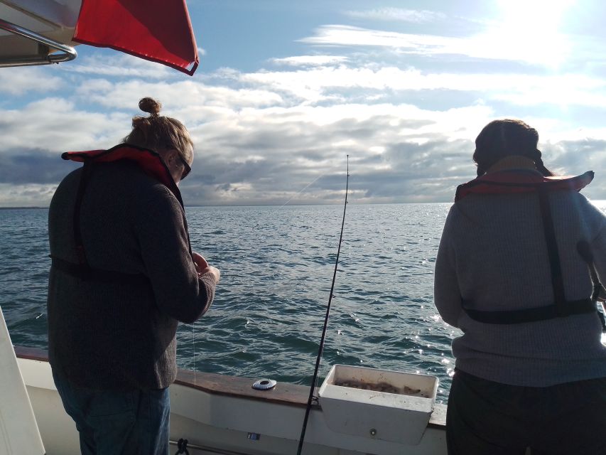 Cascais: Family Fishing With Welcome Drinks - Fishing Practices