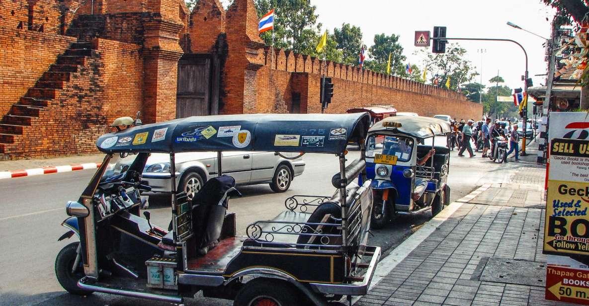 Chiang Mai: Private Tuk Tuk Tour of City Temples With Pickup - Tour Description