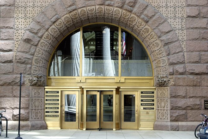 Chicago Walking Tour: Art Deco Skyscrapers Loop - Art Deco Architecture Highlights