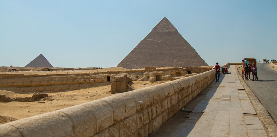 Classic Pyramids Tour From Hurghada by Bus - Itinerary Highlights